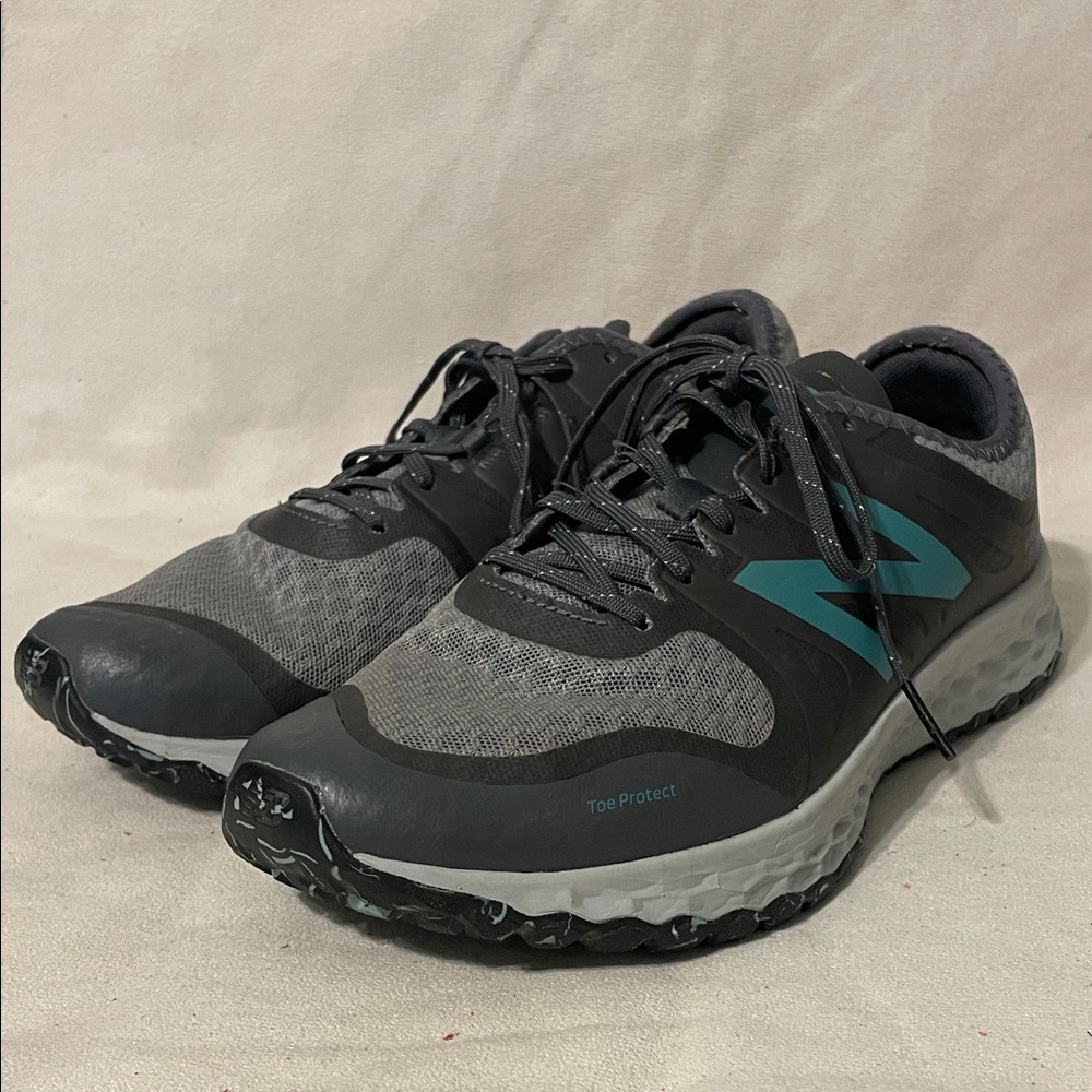 NWOT New Balance Women’s Kaymin Trail Running Sneakers